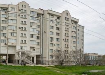 3-к квартира, 100 м2, 2/8 эт. рядом с морем в Камышовой (Омега)