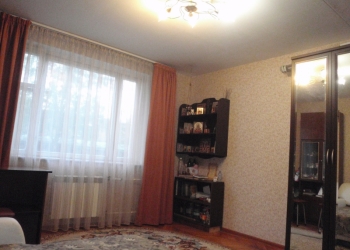 4-к квартира, 76 м2, 1/12 эт.