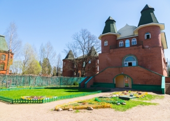 Сиделка в пансионат для пожилых людей