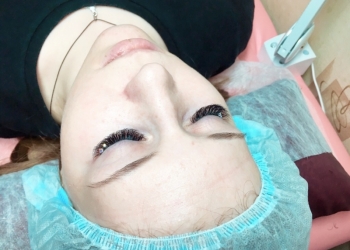 Наращивание ресничек