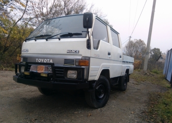продам двухкабинник односкатный 4вд.TOYOTA HIACE