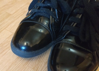 Лаковые ботинки