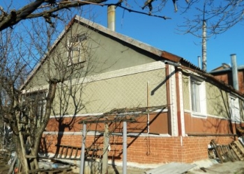 Продам недорого дом 130 м2 8 соток в черте города