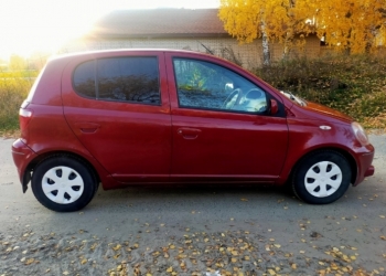 Toyota Vitz, 2001