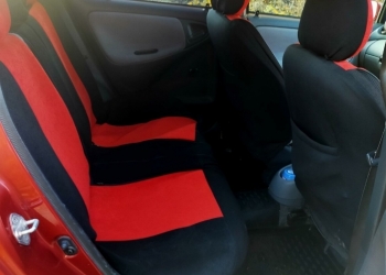 Toyota Vitz, 2001