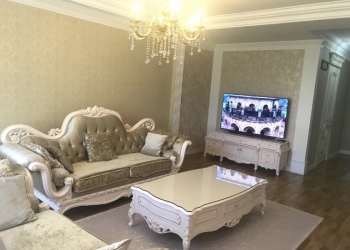3-к квартира, 100 м2, 4/4 эт.
