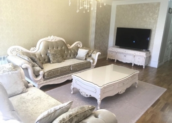 3-к квартира, 100 м2, 4/4 эт.