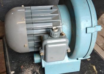 Вакуумный насос с электродвигателем