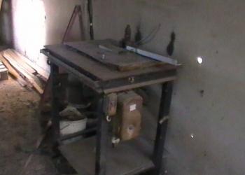 Вертикально фрезерный станок по дереву