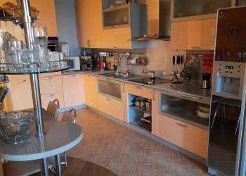 3-к квартира, 95 м2, 5/10 эт.