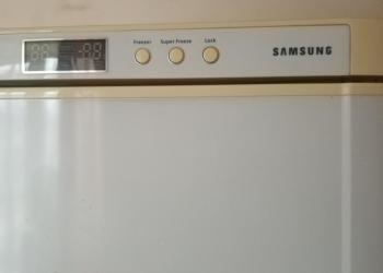 Продаю холодильник