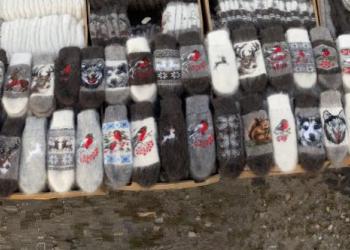 Носки и варежки из овечьей шерсти и козьего пуха от производителя