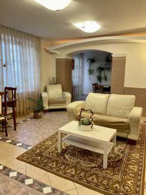 4-к квартира, 142 м2, 10/10 эт.