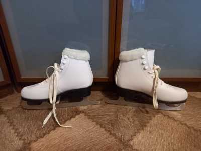 Коньки женские
