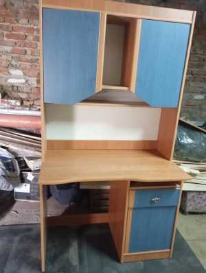 Письменный стол