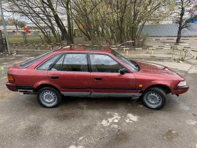 Toyota Carina, 1988