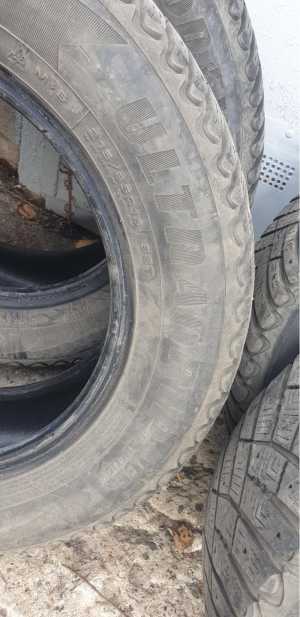 Goodyear Ultra Grip Ice Arctic R16/215/65