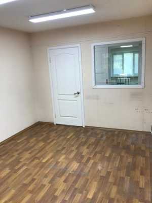 4-к квартира, 90 м2, 1/5 эт. Два сан.узла.