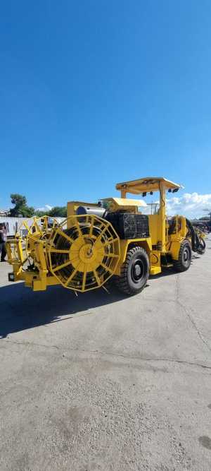 Проходческая буровая установка Atlas Copco Boomer 282
