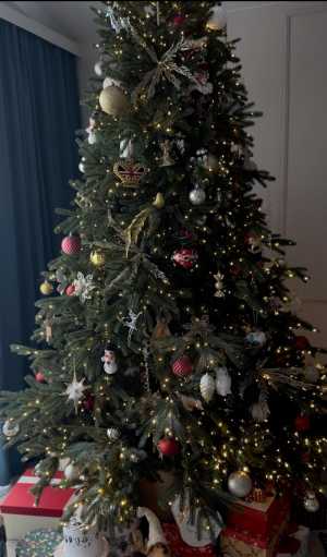 Новогодняя ель