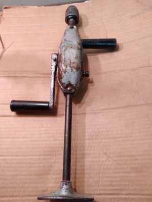 Ручная дрель, коловорот