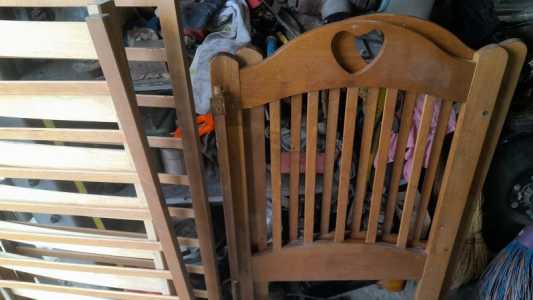 Кровать с матрасом