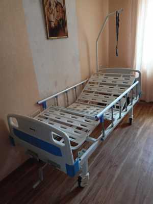 Медицинская кровать