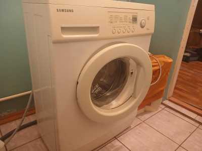 Стиральная машинка. Продажа в ближайшие 10 дней в связи с переездом