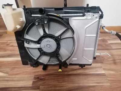 Продам запчасти б/у Тойота VITZ HYBRID