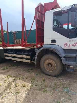 Автомобиль сортиментовоз IVEKO TRAKKER AD380T38H