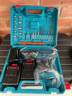 Шуруповерт Makita