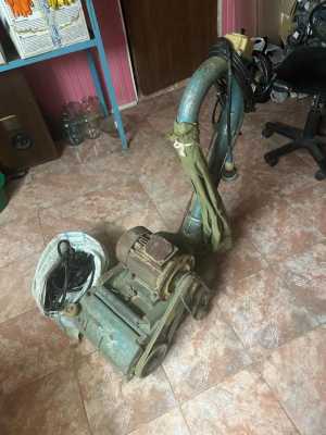 Паркетошлифовальная машина б/у.