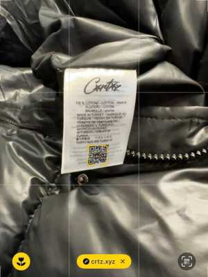 Пуховик Corteiz