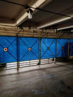 Продаю машиноместа в четырёх этажном отапливаемом гараже