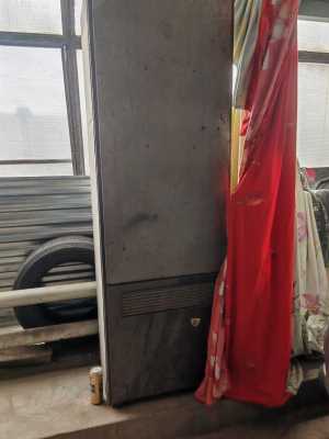 Продаю машиноместа в четырёх этажном отапливаемом гараже