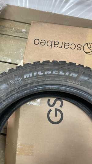 Michelin X-Ice North 4 225/50 R18