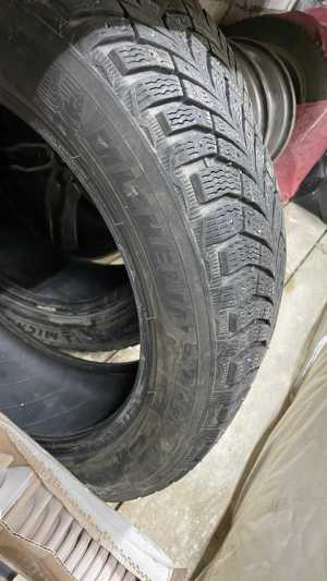 Michelin X-Ice North 4 225/50 R18