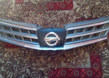 Решетка радиатора Ниссан тиида