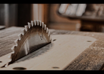 Распил ЛДСП и кромление