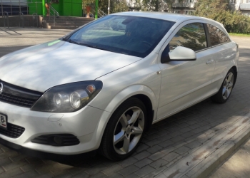 Opel Astra GTC, 2010