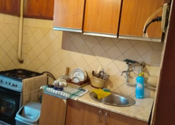 Абхазия город Сухум, Продаётся 3-х комнатная квартира