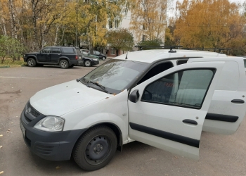 Продам недорого лада ларгус 2017
