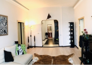 Продам квартиру 99 кв.м. в центре Иркутска.