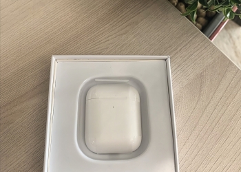 Apple AirPods 2 Luxe