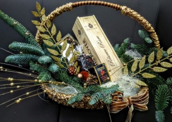Коробка из фанеры, новогодняя упаковка, брендирование