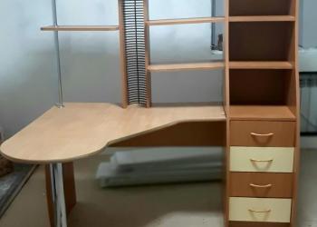 Стол угловой