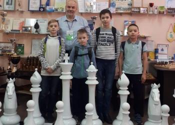 Обучение детей шахматам