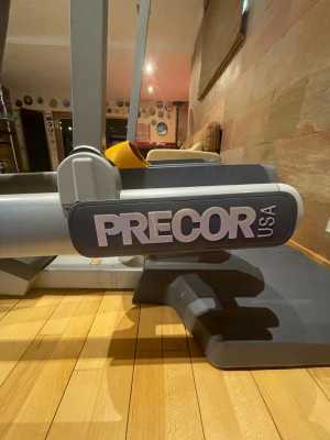   Precor AMT 100i