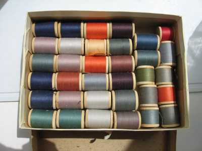 Нитки цветные на катушках СССР