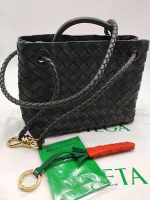   Bottega Veneta Andiamo 2023